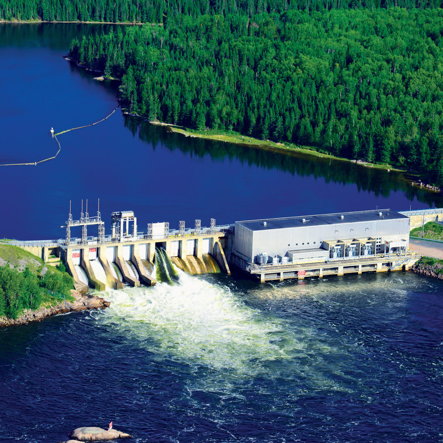 dam-with-reservoir